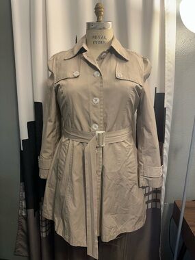 Classic Women's Beige Car Coat/Trench Coat with Belt